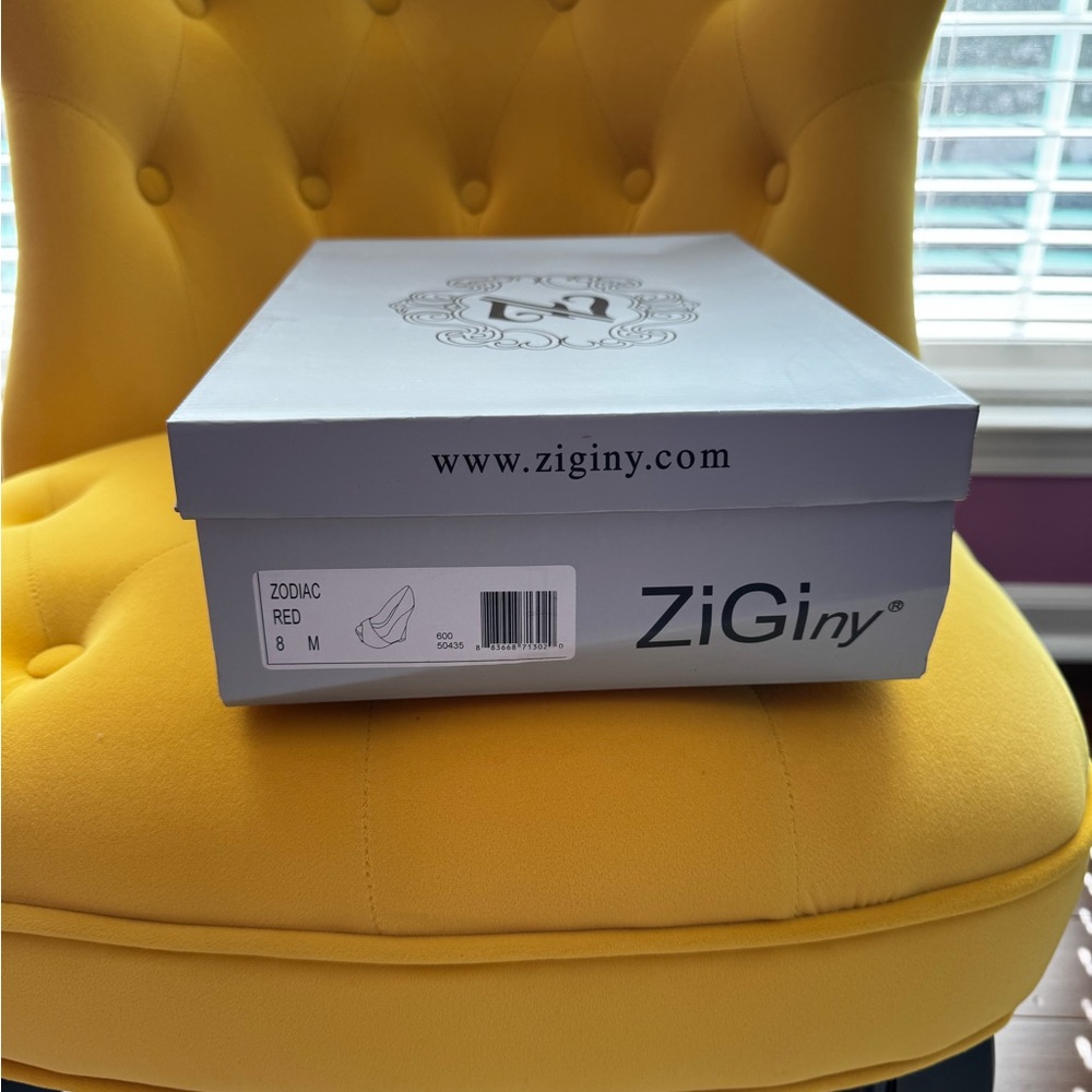 Zigi Soho Red Platform Shoes